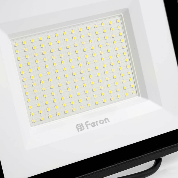 Светодиодный прожектор Feron LL923 32104
