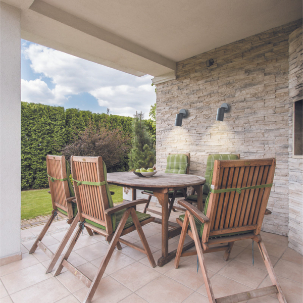 Уличный настенный светильник Apeyron Graphite 11-117